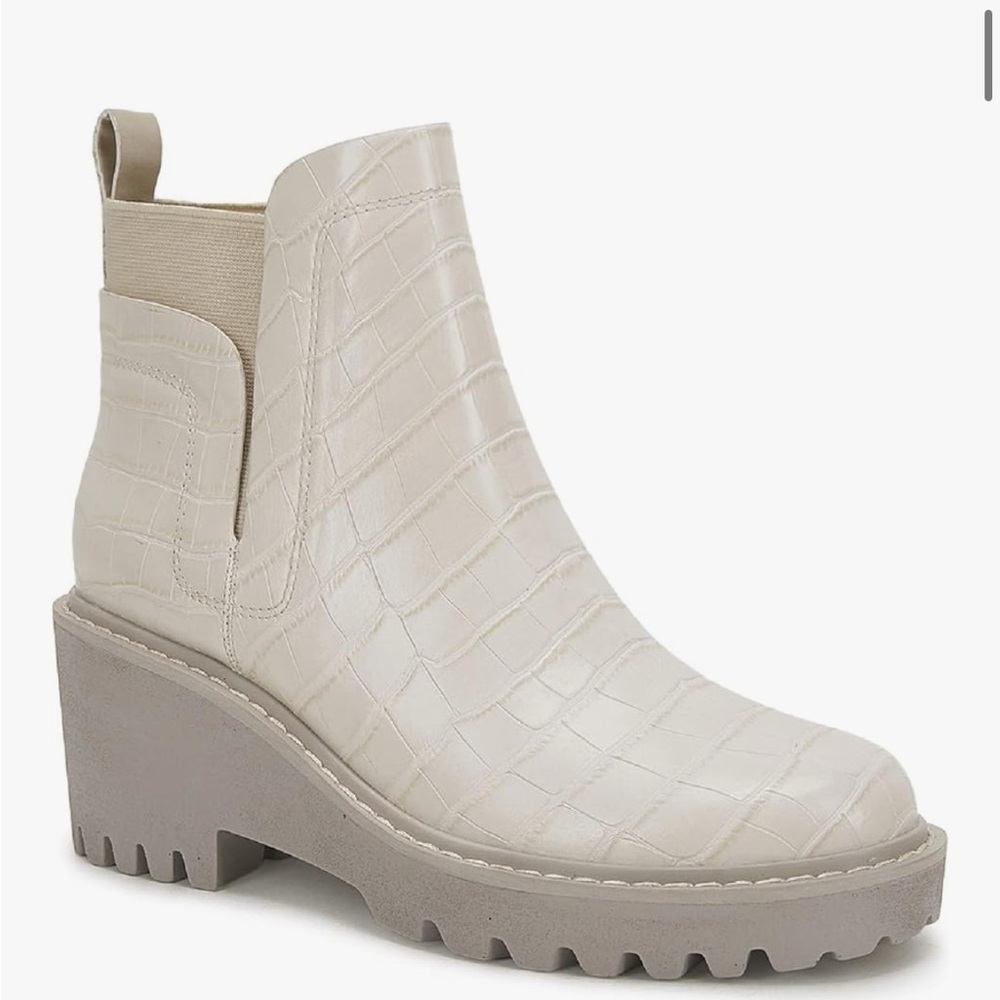 NWOB-Platform Lug Sole Chelsea Boots Ankle High Chunky Block Heel Non-Slip